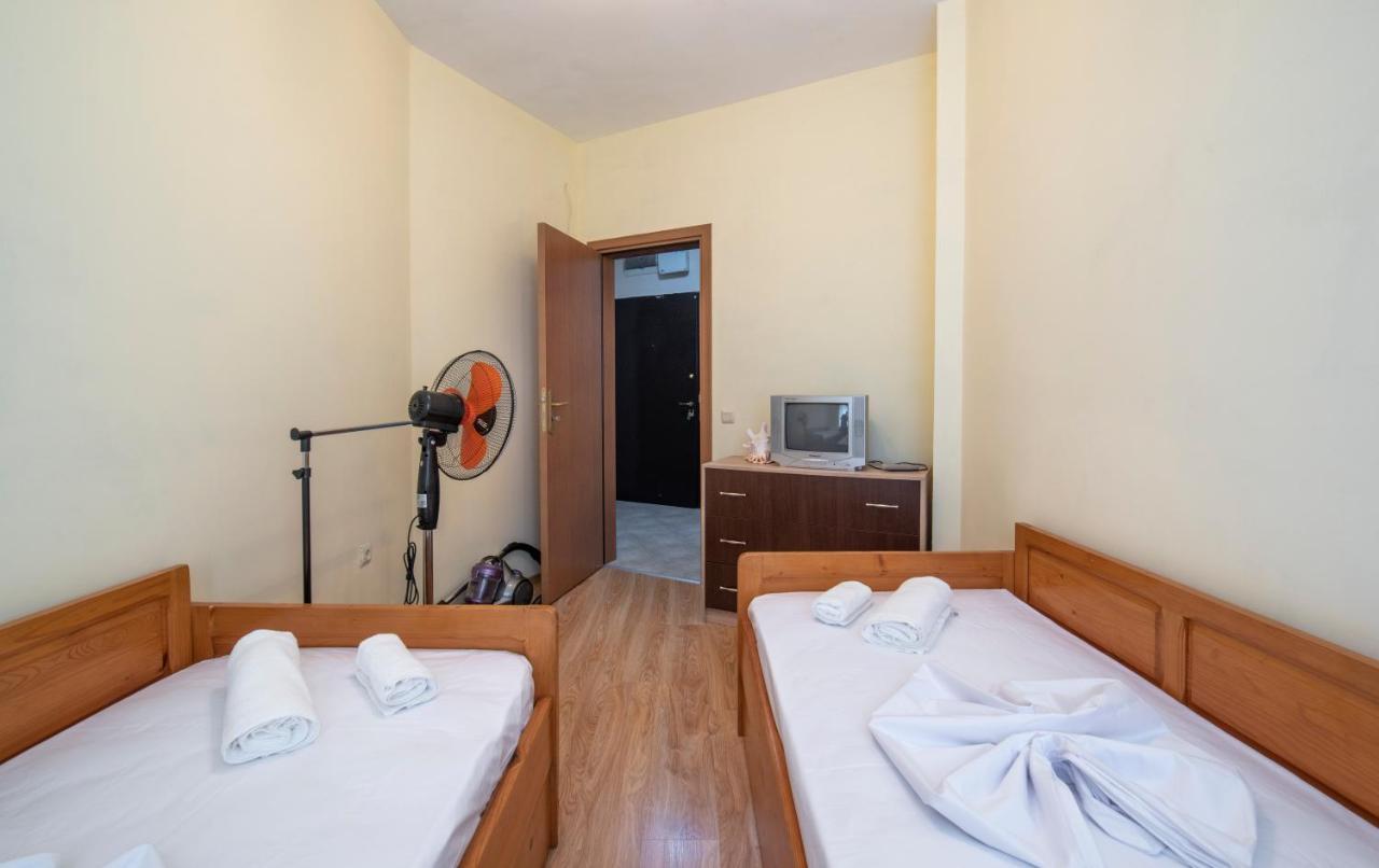Azure Pretty Apartment Top Location Near Sea Garden Burgas Exterior photo